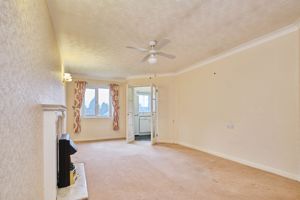 LIVING ROOM- click for photo gallery
